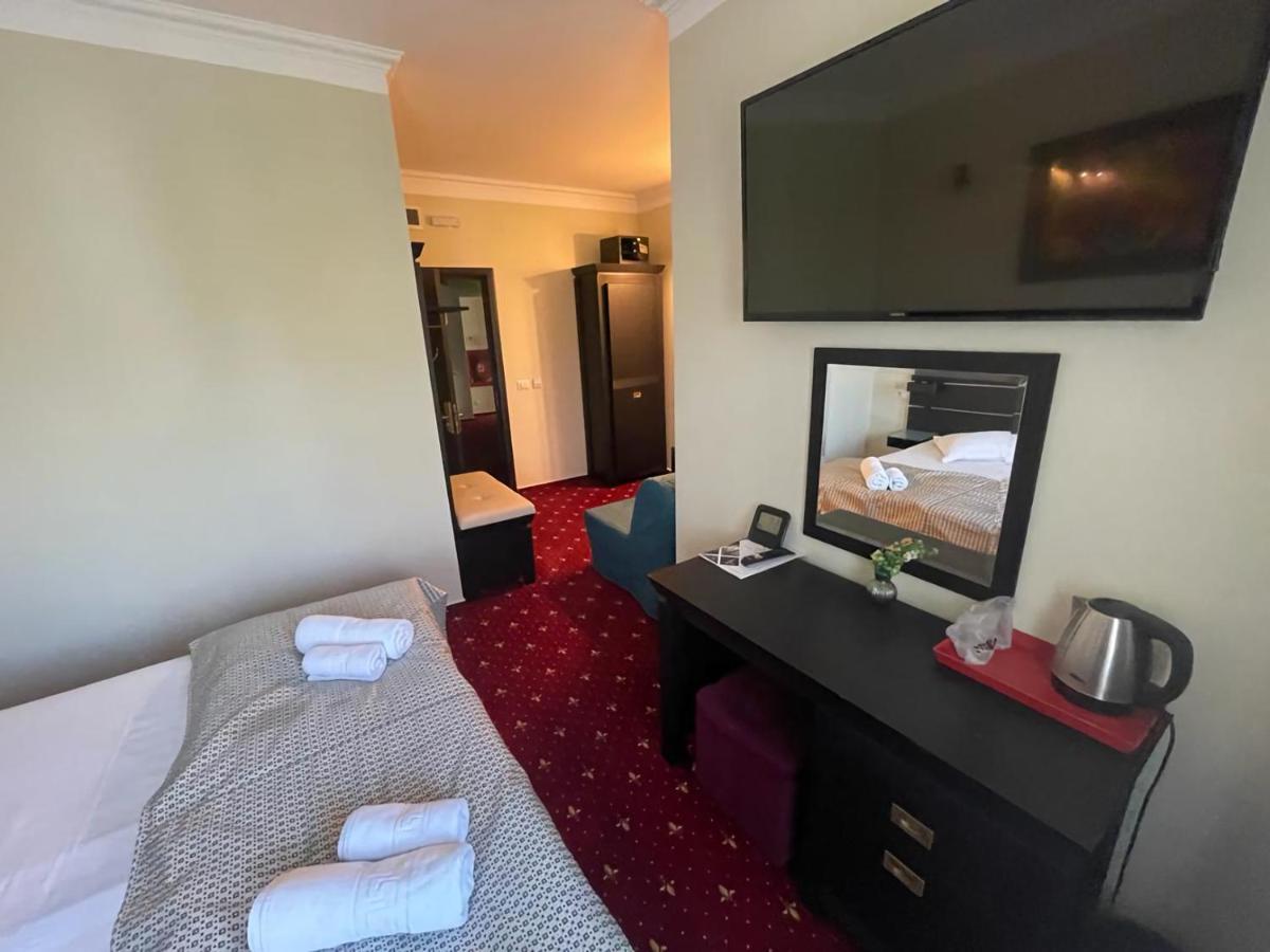 Casa Bucovineana Hotel Suceava Ngoại thất bức ảnh