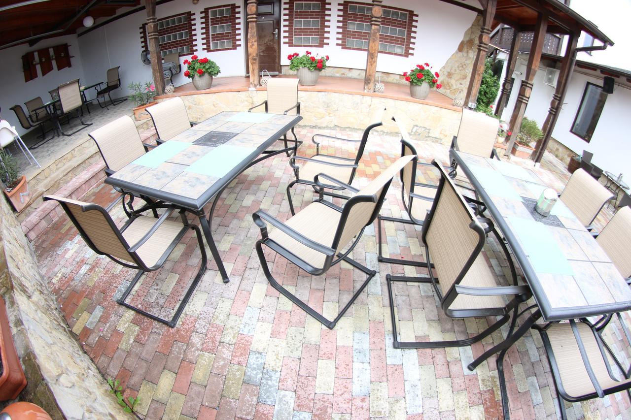 Casa Bucovineana Hotel Suceava Ngoại thất bức ảnh