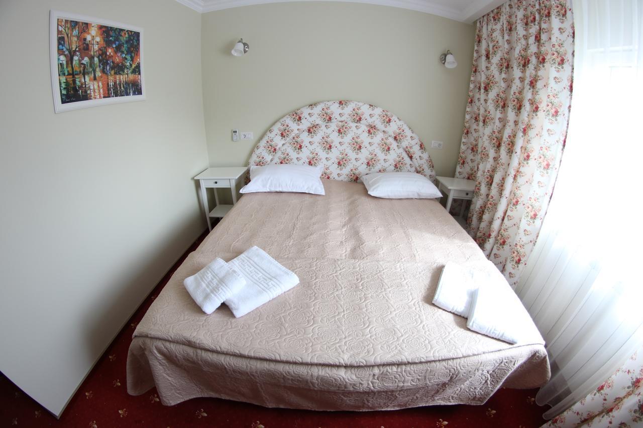 Casa Bucovineana Hotel Suceava Ngoại thất bức ảnh