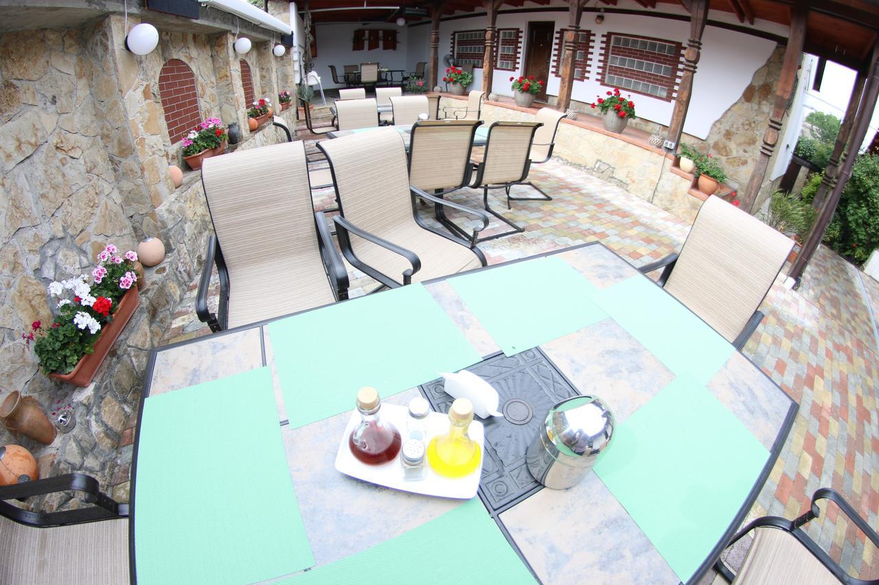 Casa Bucovineana Hotel Suceava Ngoại thất bức ảnh