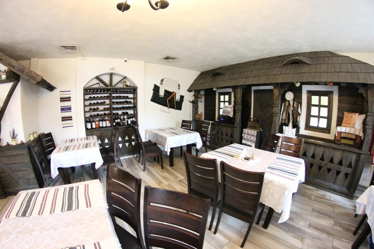 Casa Bucovineana Hotel Suceava Ngoại thất bức ảnh