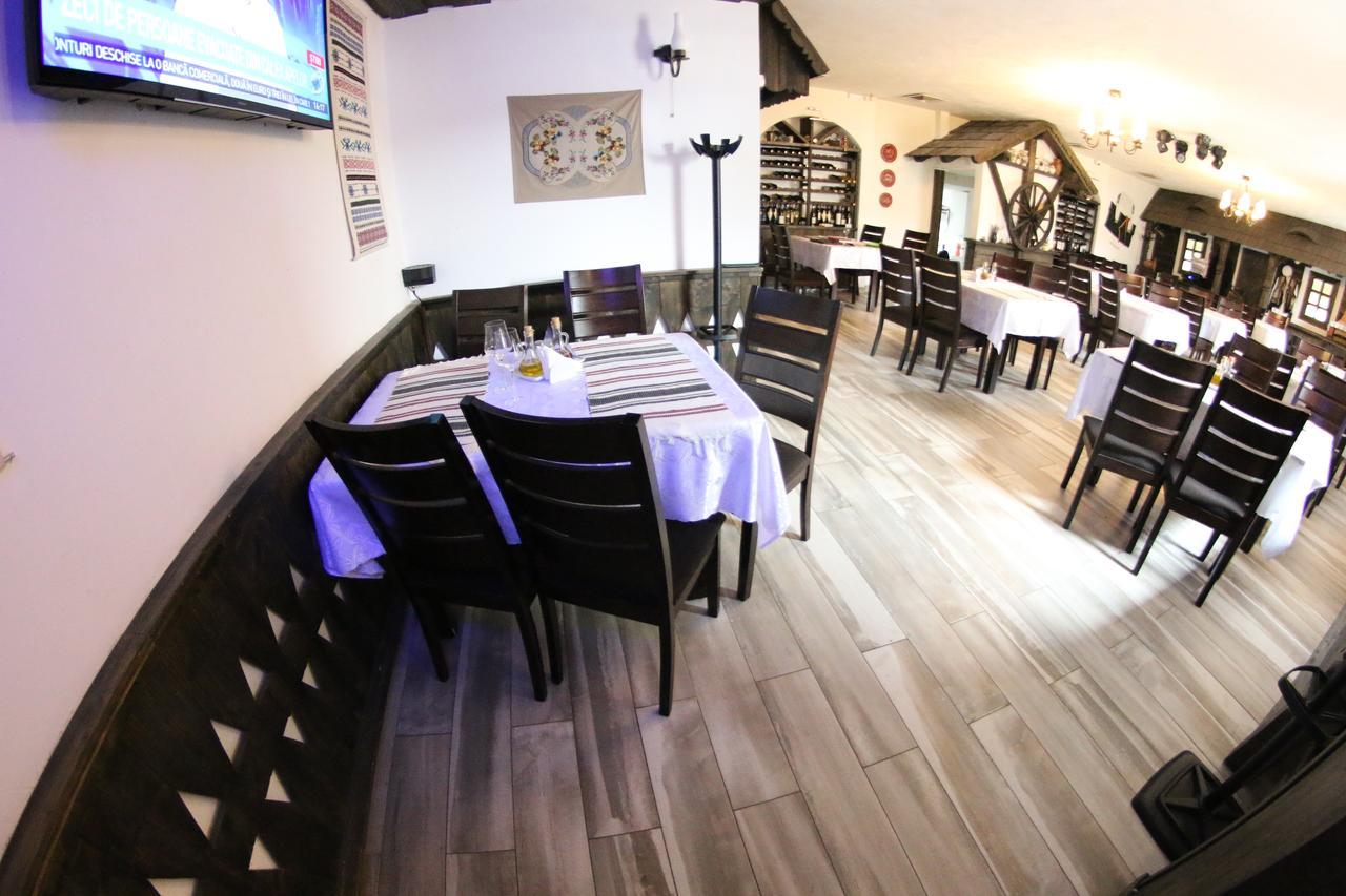 Casa Bucovineana Hotel Suceava Ngoại thất bức ảnh