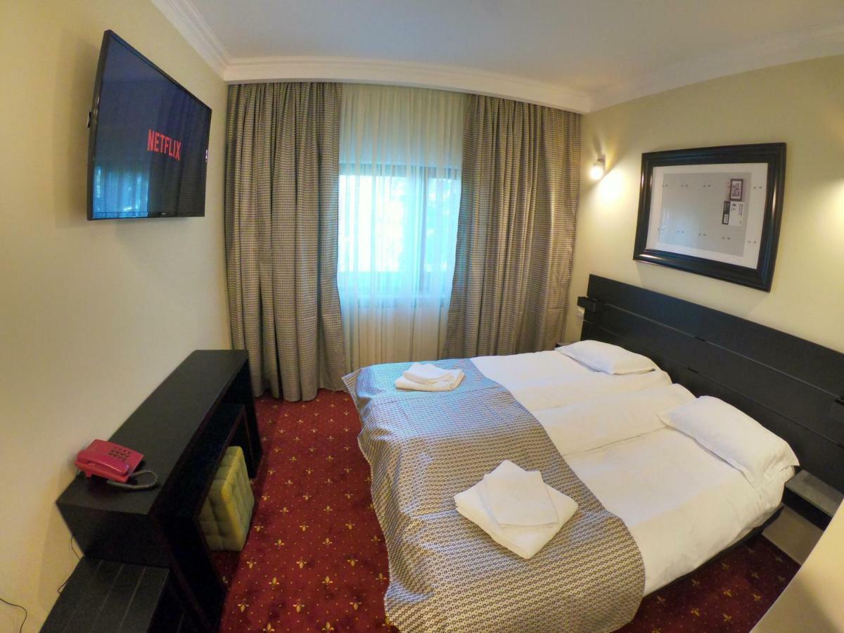 Casa Bucovineana Hotel Suceava Ngoại thất bức ảnh