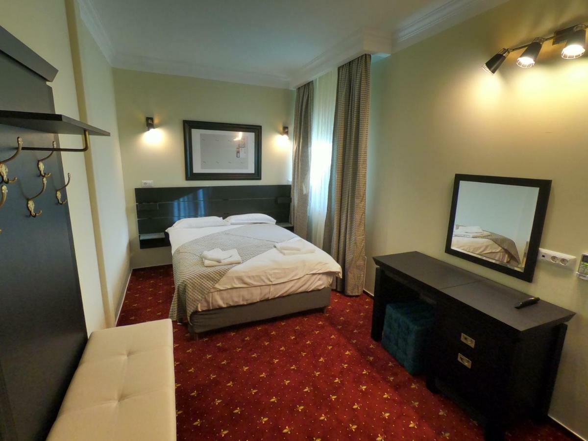 Casa Bucovineana Hotel Suceava Ngoại thất bức ảnh