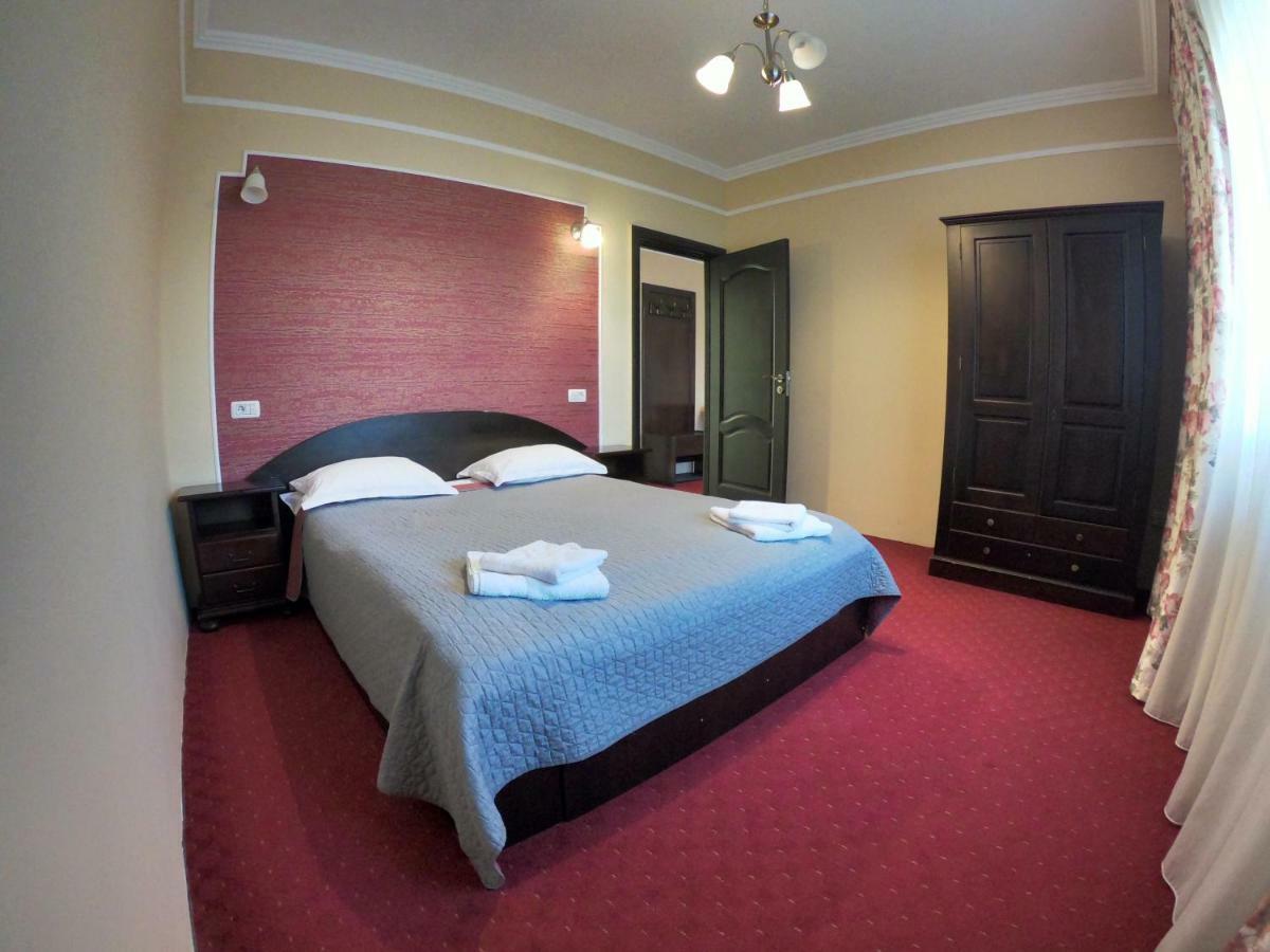 Casa Bucovineana Hotel Suceava Ngoại thất bức ảnh