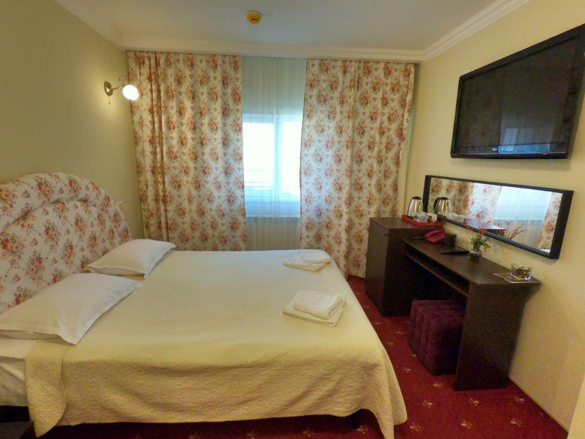 Casa Bucovineana Hotel Suceava Ngoại thất bức ảnh